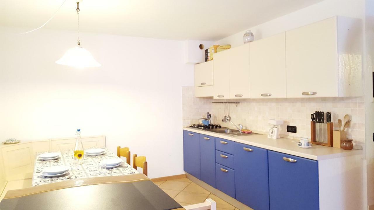 Casa Rossi Appartement Le Grazie  Buitenkant foto