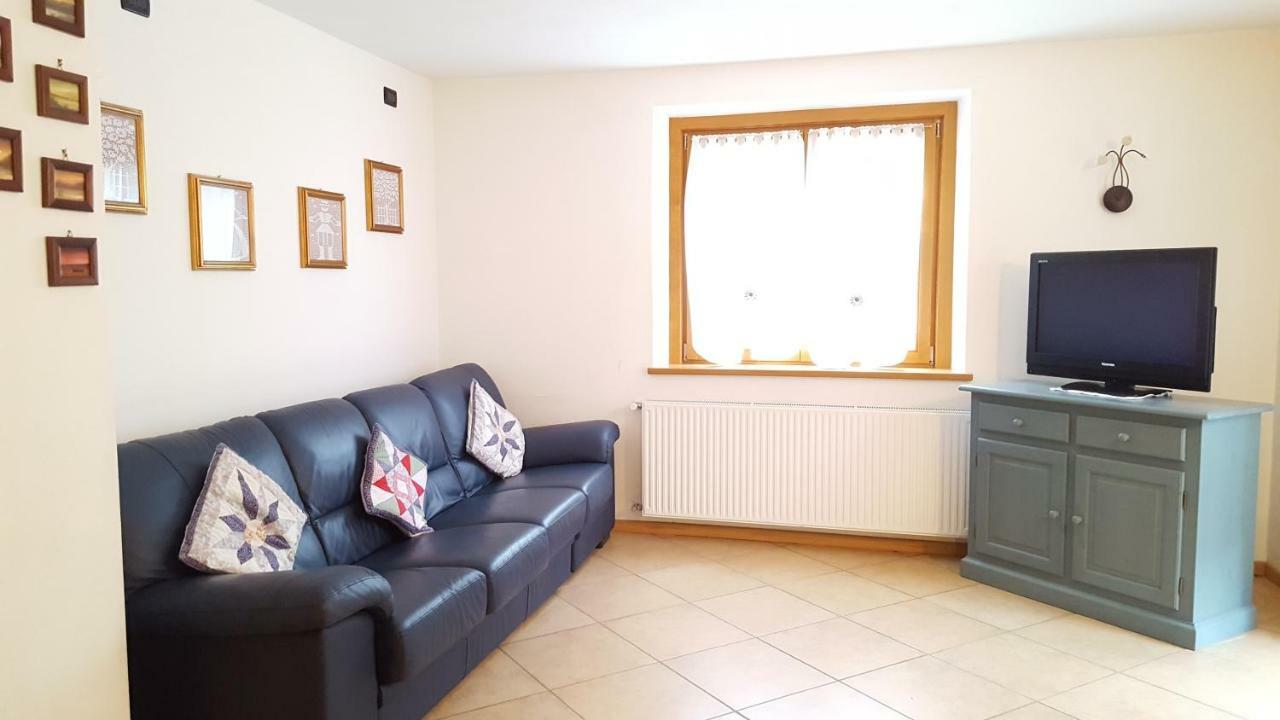 Casa Rossi Appartement Le Grazie  Buitenkant foto