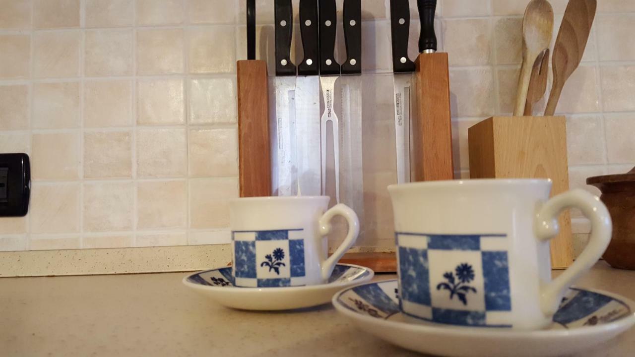 Casa Rossi Appartement Le Grazie  Buitenkant foto