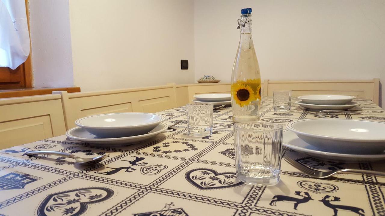 Casa Rossi Appartement Le Grazie  Buitenkant foto