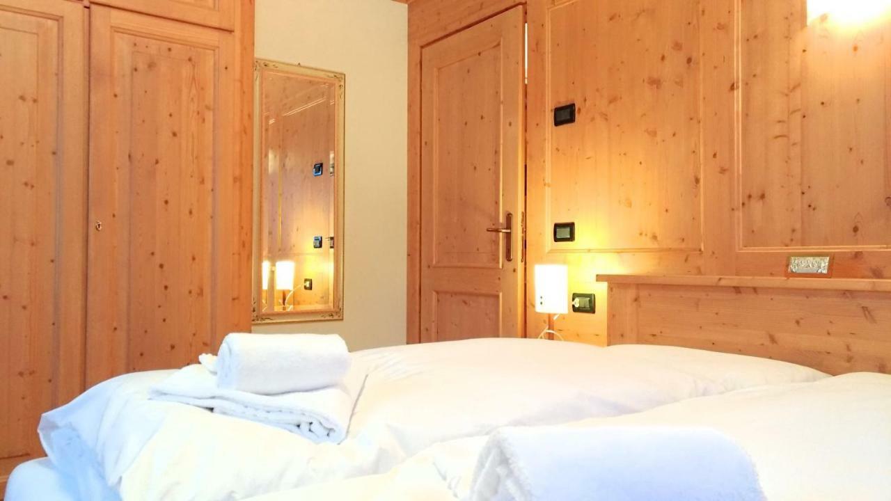 Casa Rossi Appartement Le Grazie  Buitenkant foto