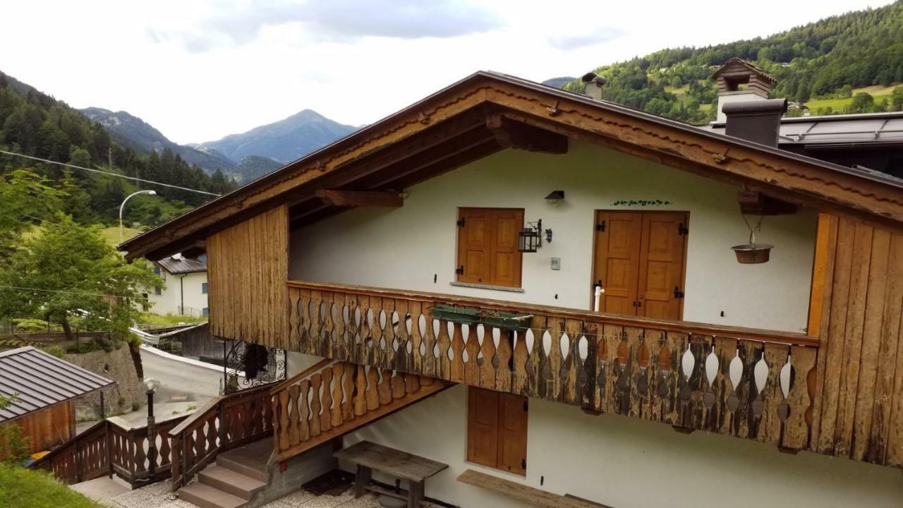 Casa Rossi Appartement Le Grazie  Buitenkant foto